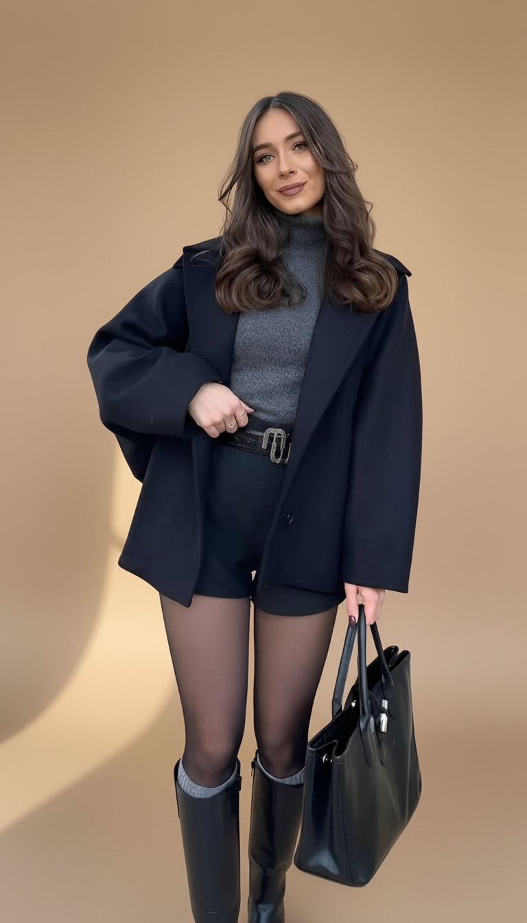 Matilde | Casaco Curto Trespassado – Elegância e Conforto Intemporal