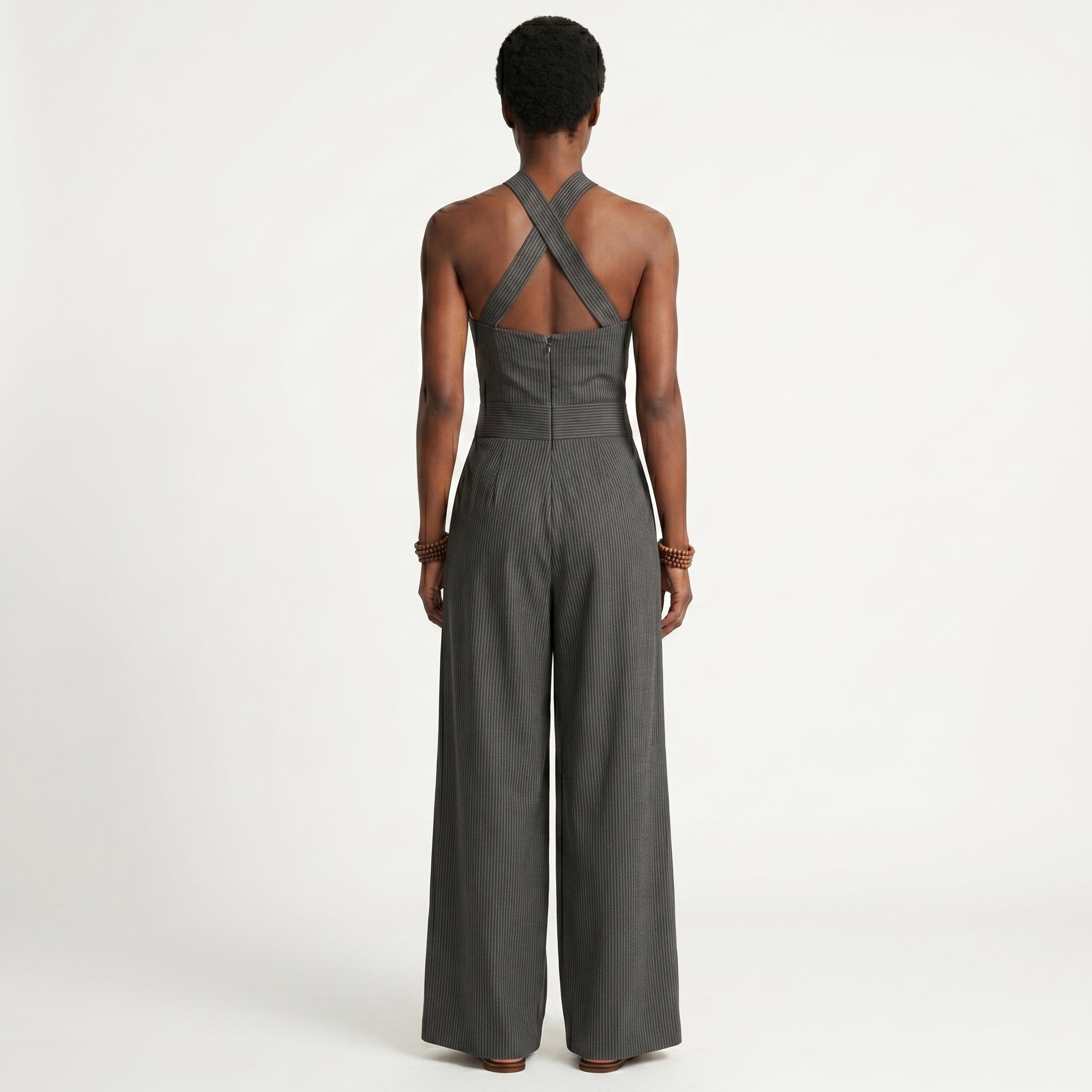 Madalena - Macacão Texturizado Decote Halter Cruzado